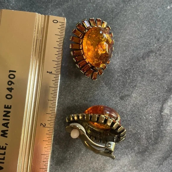 Heidi Daus Gold Amber Topaz Baguette Earrings - Picture 7 of 8